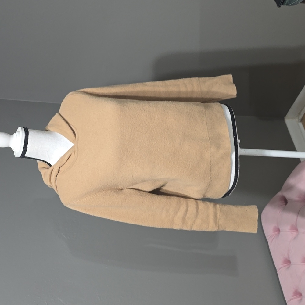Kokun hooded sweater missing sz tag